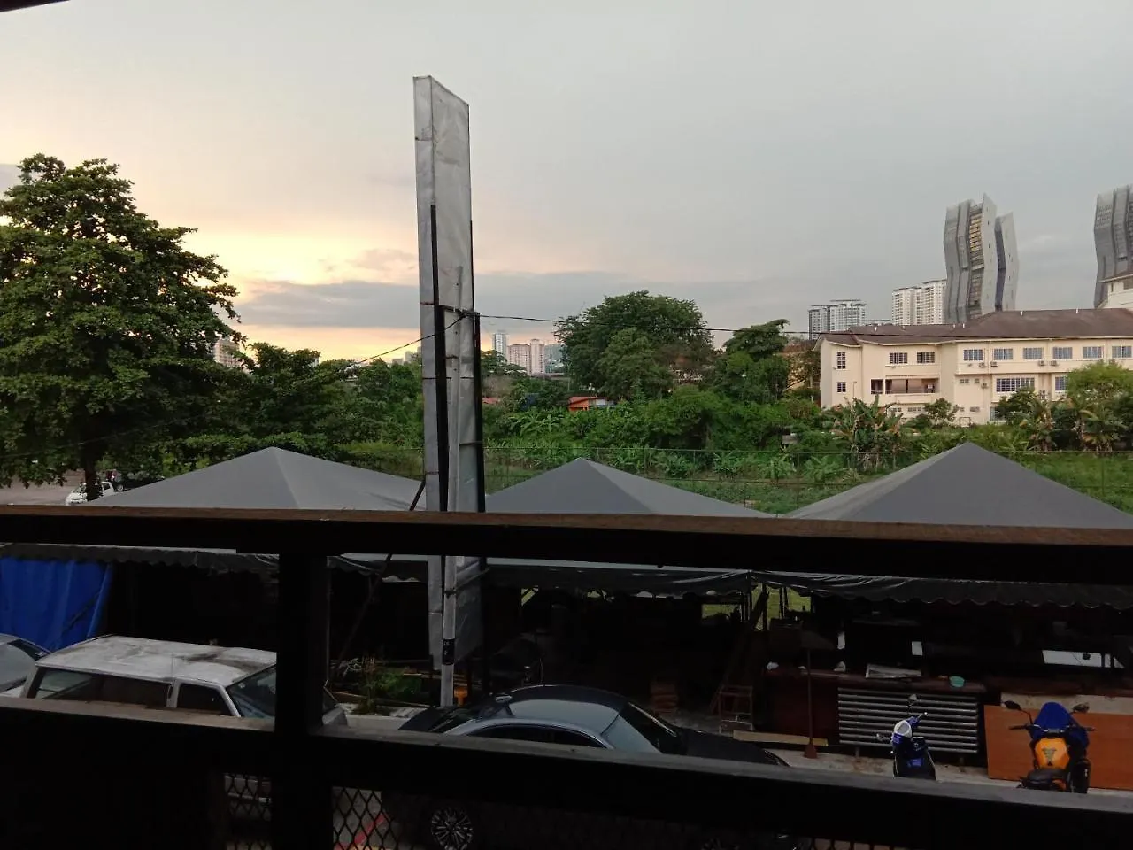 Bunker Hotel & Restaurant Kuala Lumpur